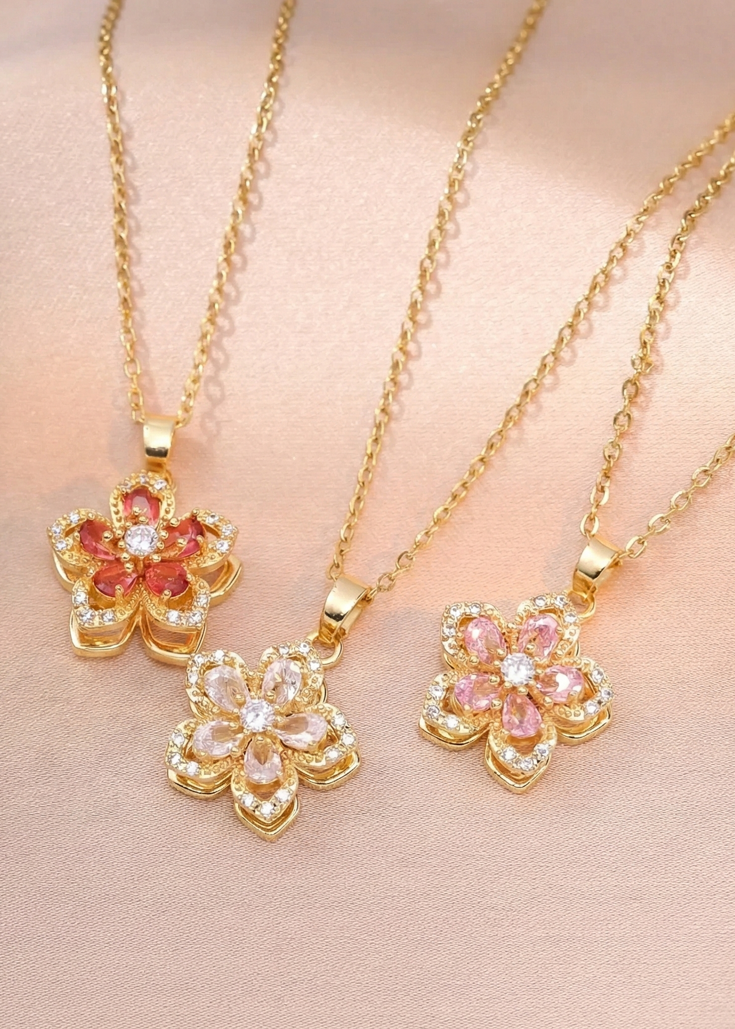 Rotating Flower Necklace
